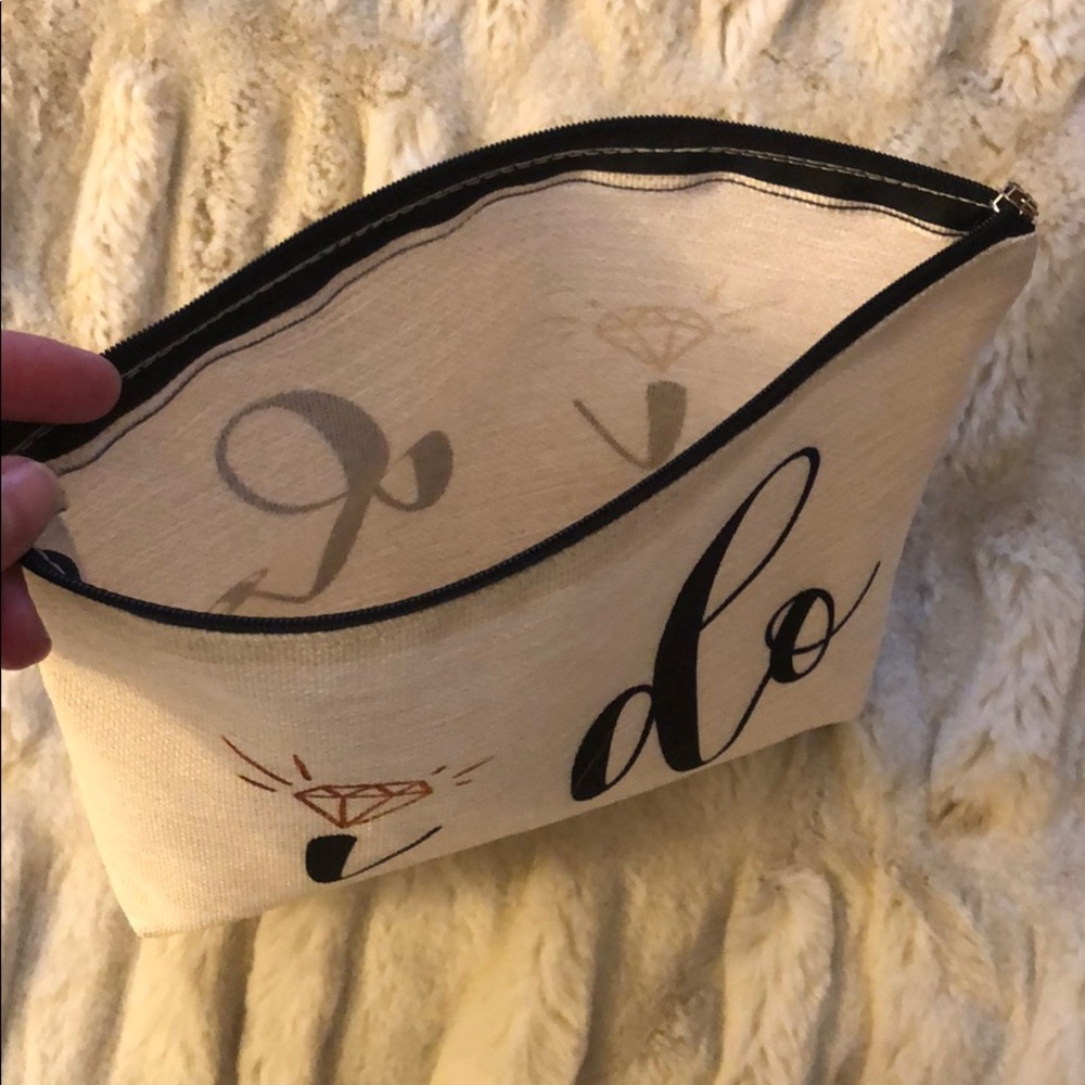 “I Do” zip bag - Picture 3 of 3